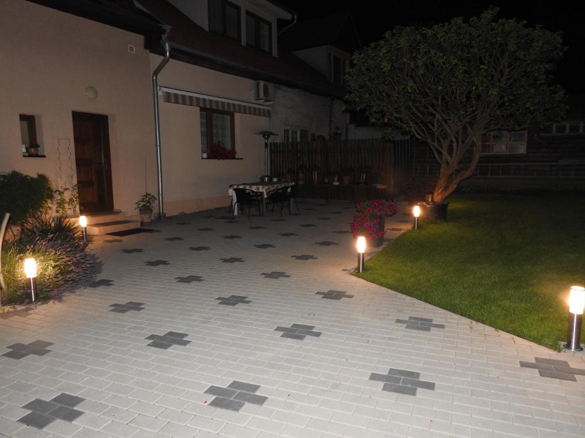 Apartamento Sofia Veterník C Kremnica Exterior foto